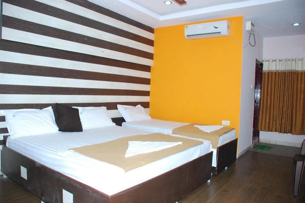 Jayalakshmi Residency Ξενοδοχείο Τιρουπάτι Εξωτερικό φωτογραφία